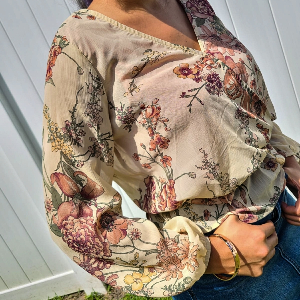 Naked Flower Top🌺